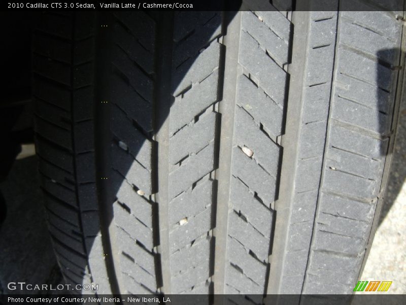 Vanilla Latte / Cashmere/Cocoa 2010 Cadillac CTS 3.0 Sedan