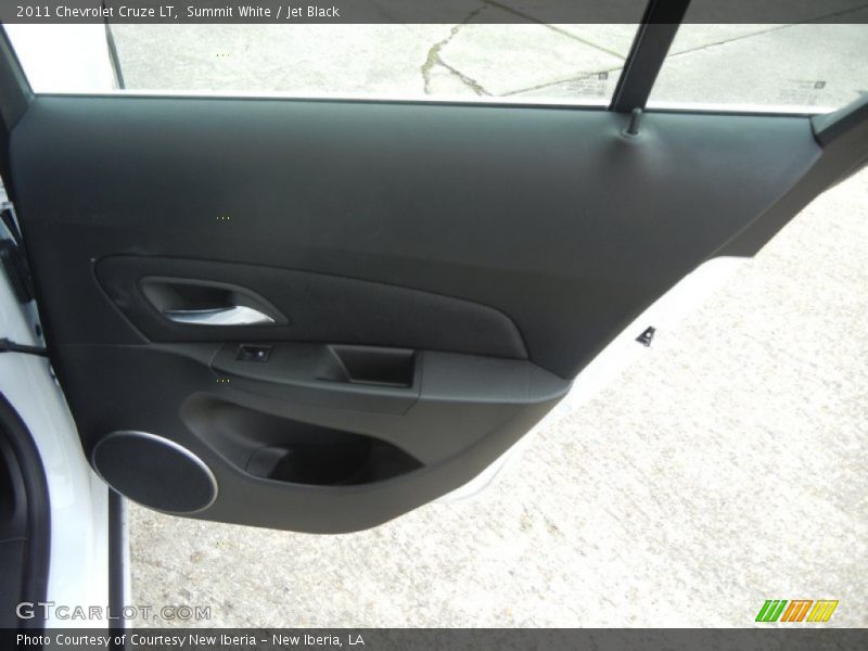 Summit White / Jet Black 2011 Chevrolet Cruze LT