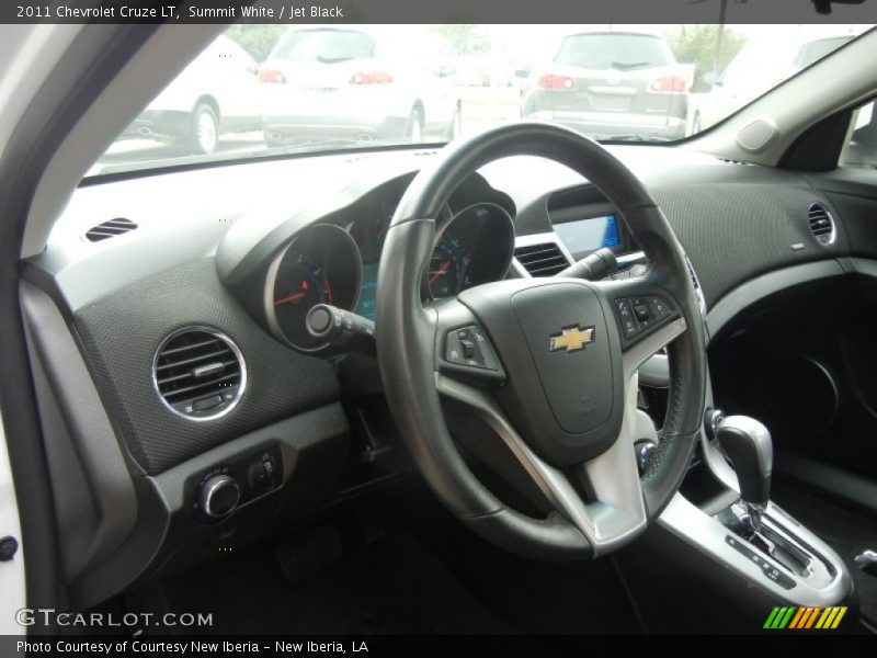 Summit White / Jet Black 2011 Chevrolet Cruze LT