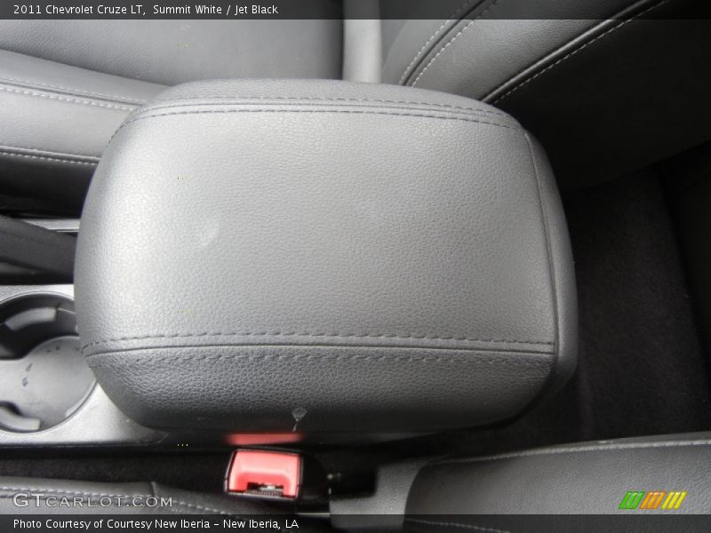 Summit White / Jet Black 2011 Chevrolet Cruze LT