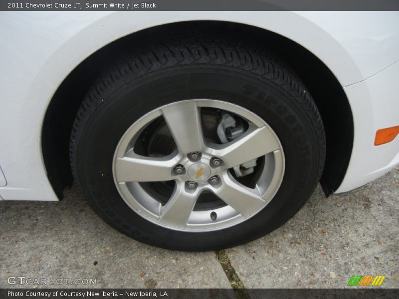 Summit White / Jet Black 2011 Chevrolet Cruze LT