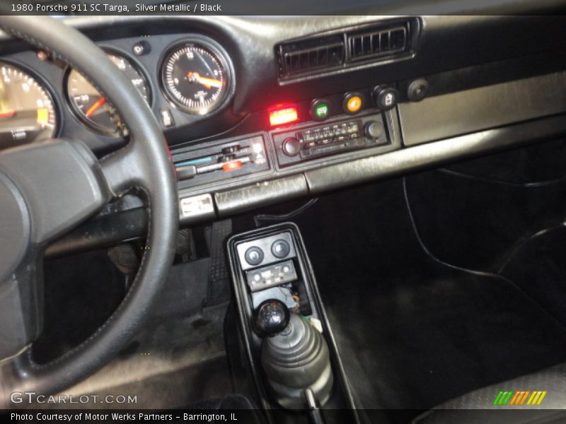 Controls of 1980 911 SC Targa