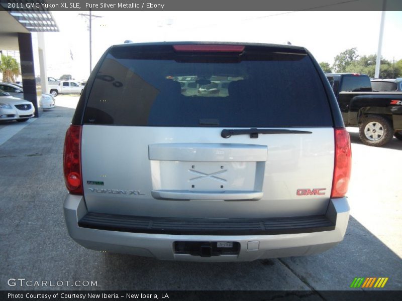 Pure Silver Metallic / Ebony 2011 GMC Yukon XL SLE