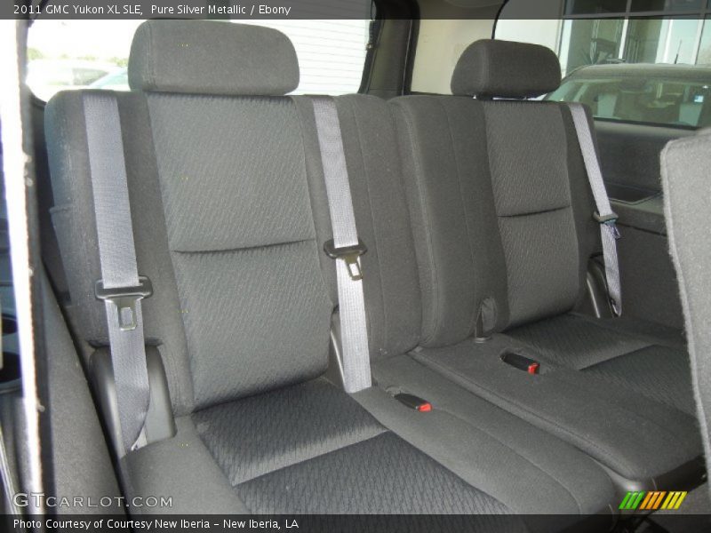 Pure Silver Metallic / Ebony 2011 GMC Yukon XL SLE