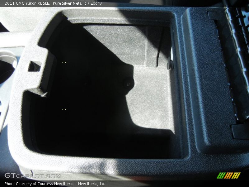 Pure Silver Metallic / Ebony 2011 GMC Yukon XL SLE
