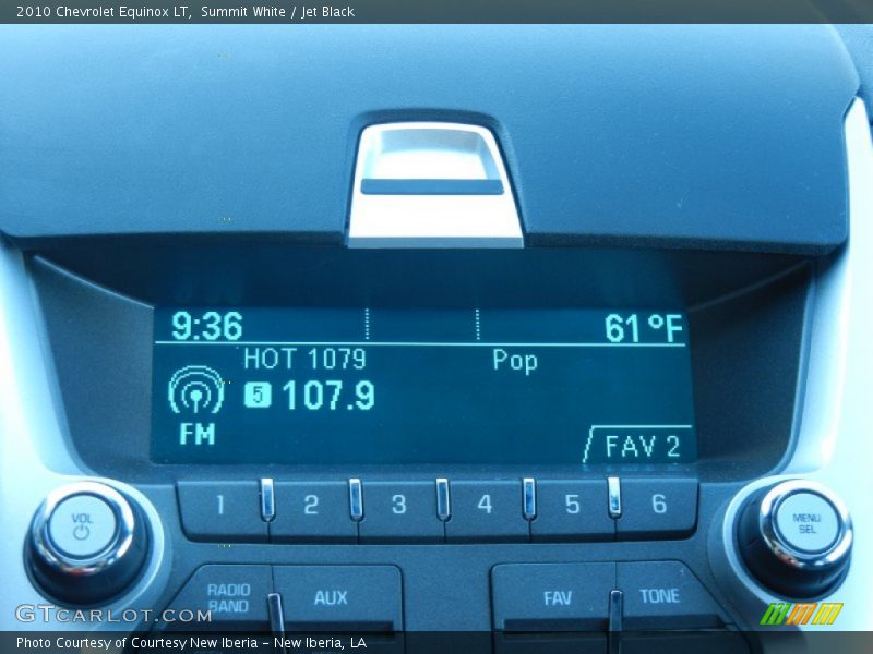 Summit White / Jet Black 2010 Chevrolet Equinox LT