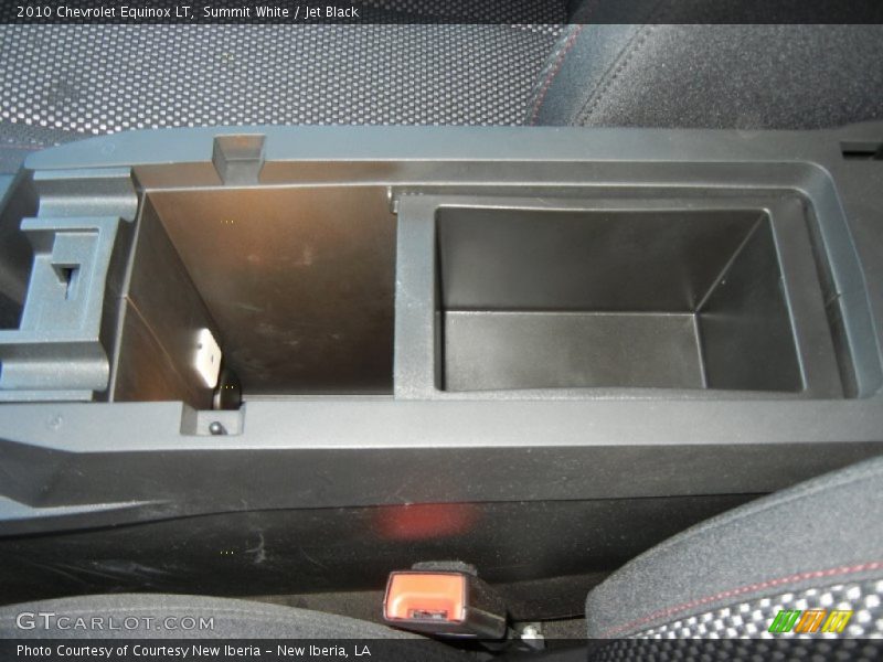 Summit White / Jet Black 2010 Chevrolet Equinox LT