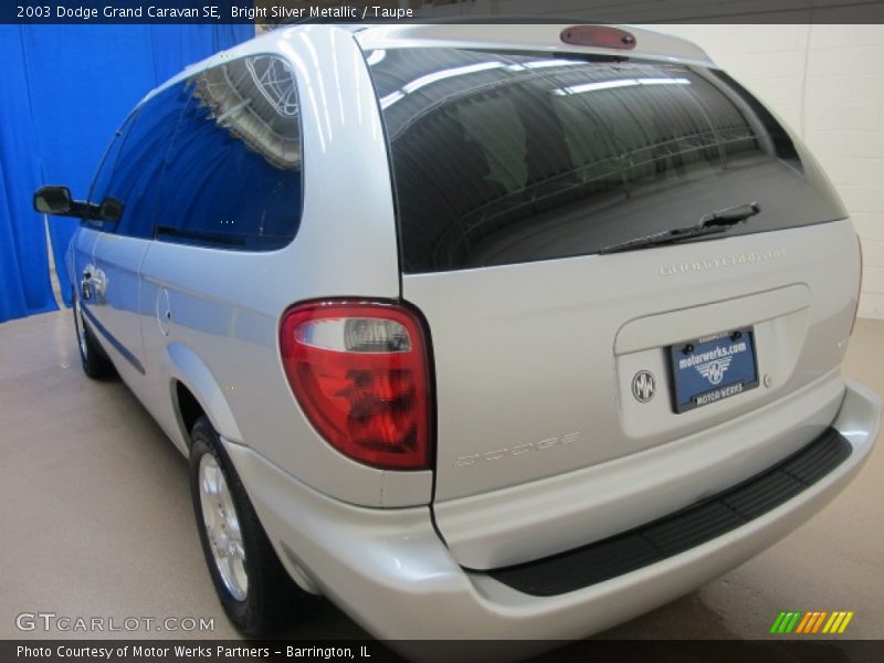 Bright Silver Metallic / Taupe 2003 Dodge Grand Caravan SE