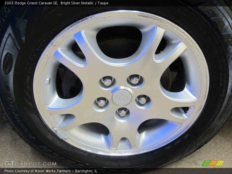 Bright Silver Metallic / Taupe 2003 Dodge Grand Caravan SE