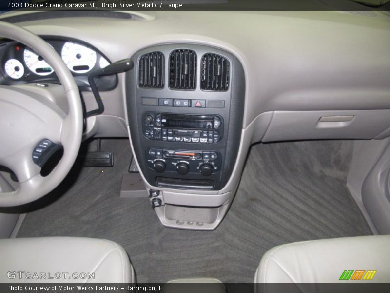 Bright Silver Metallic / Taupe 2003 Dodge Grand Caravan SE