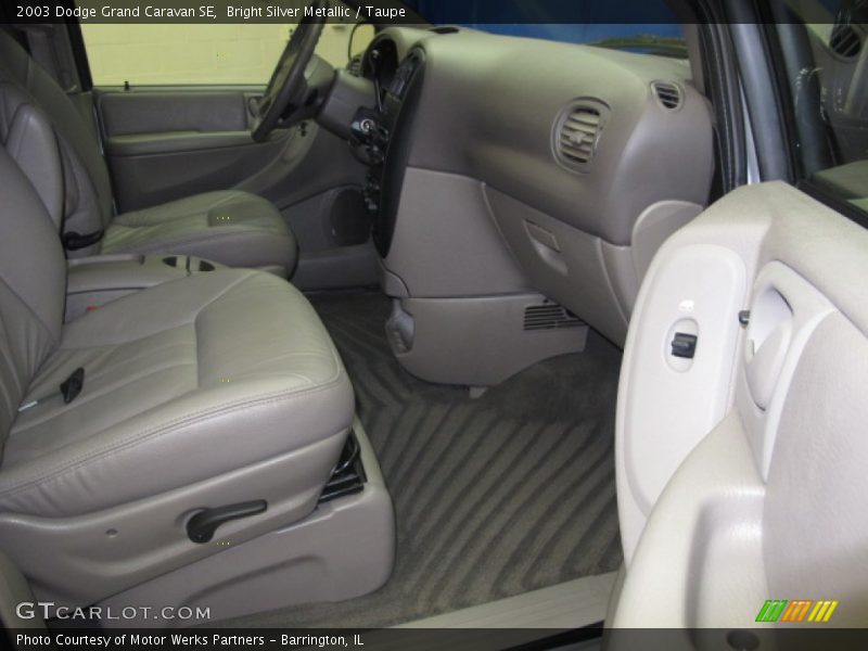 Bright Silver Metallic / Taupe 2003 Dodge Grand Caravan SE