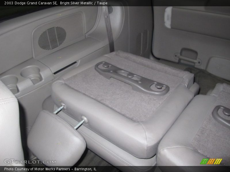 Bright Silver Metallic / Taupe 2003 Dodge Grand Caravan SE