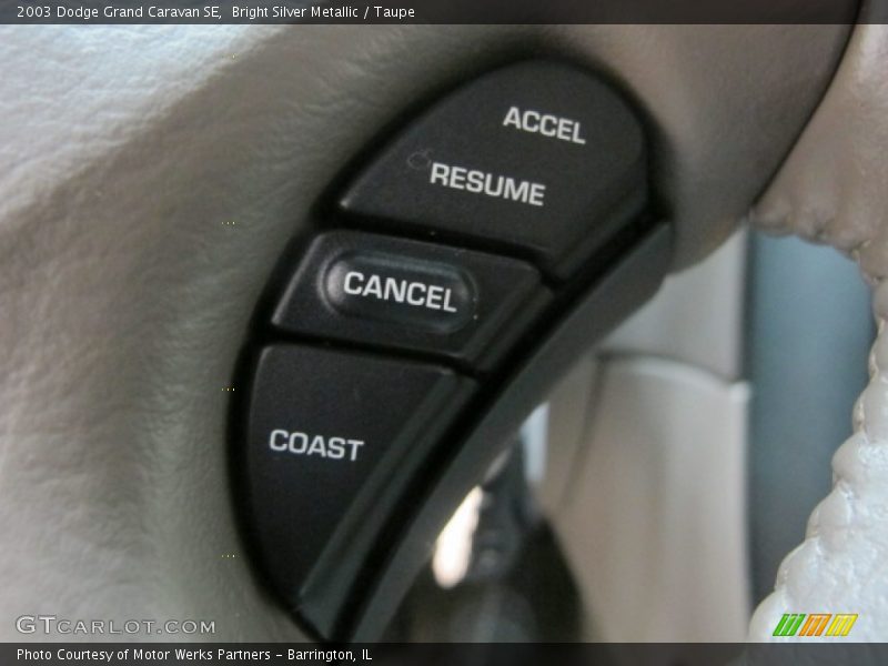 Bright Silver Metallic / Taupe 2003 Dodge Grand Caravan SE