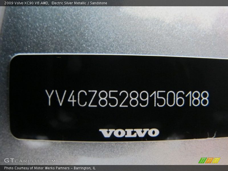 Electric Silver Metallic / Sandstone 2009 Volvo XC90 V8 AWD