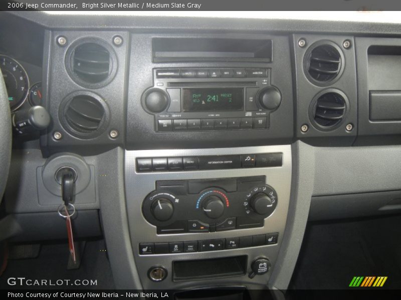 Bright Silver Metallic / Medium Slate Gray 2006 Jeep Commander