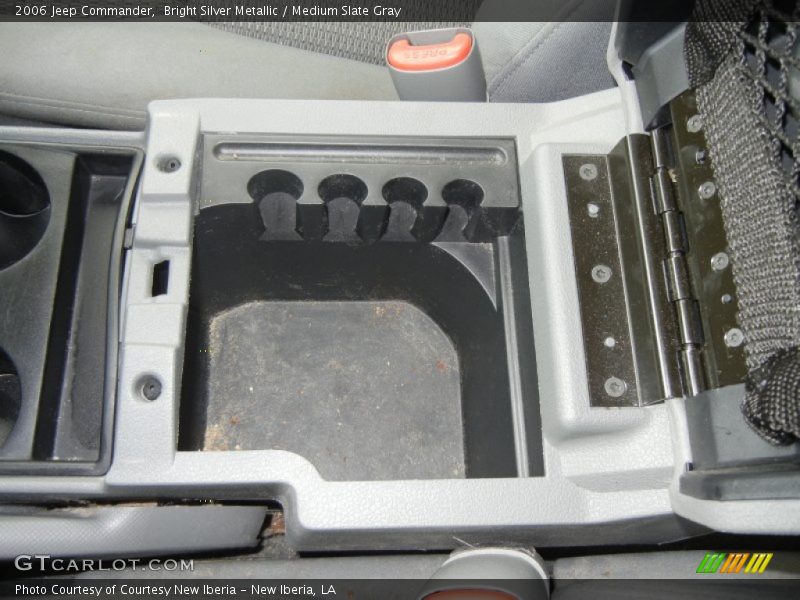 Bright Silver Metallic / Medium Slate Gray 2006 Jeep Commander