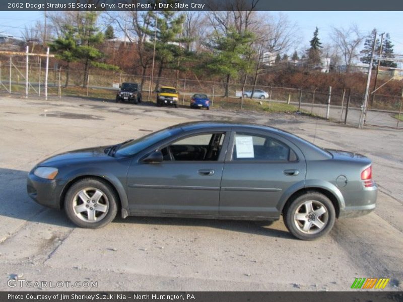  2002 Stratus SE Sedan Onyx Green Pearl