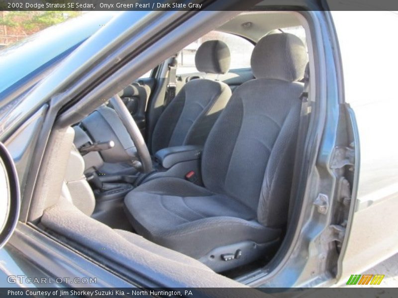 Onyx Green Pearl / Dark Slate Gray 2002 Dodge Stratus SE Sedan