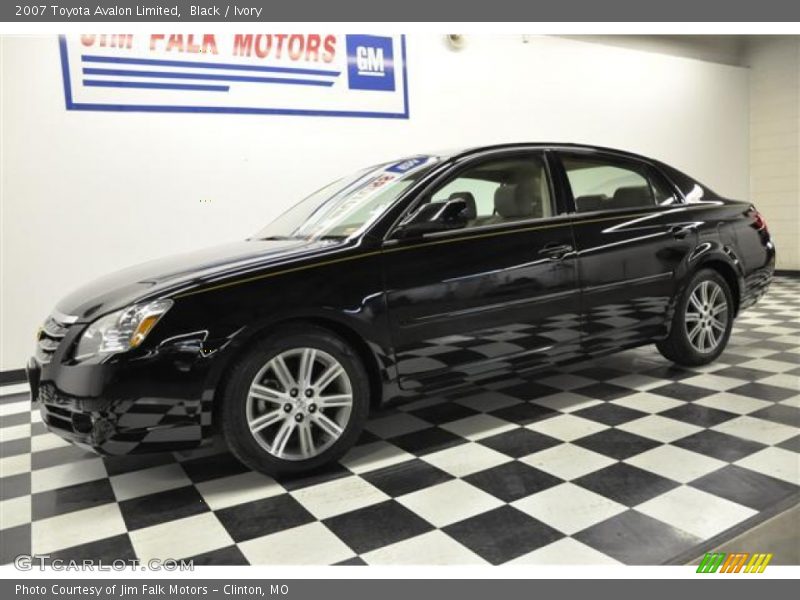 Black / Ivory 2007 Toyota Avalon Limited