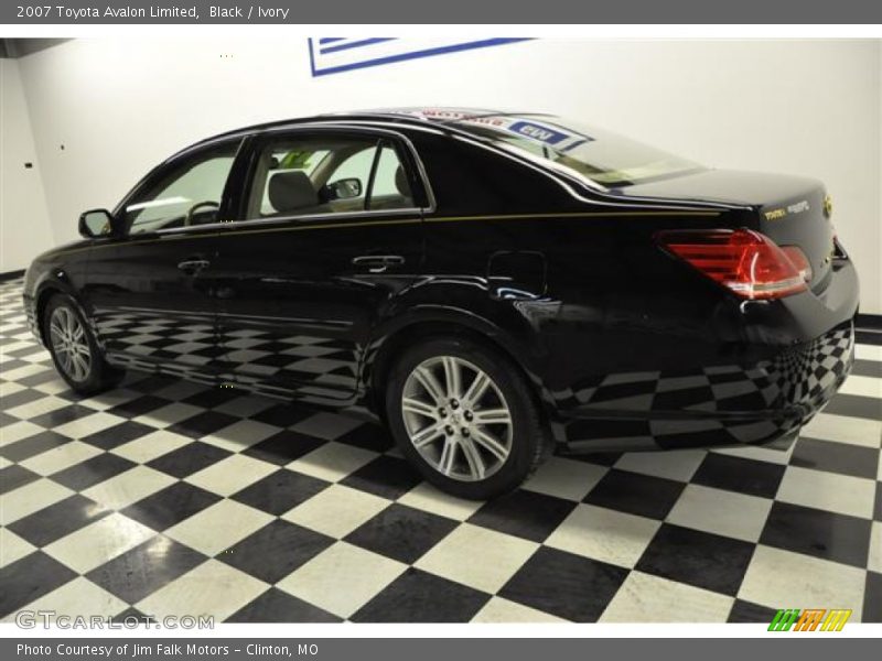 Black / Ivory 2007 Toyota Avalon Limited