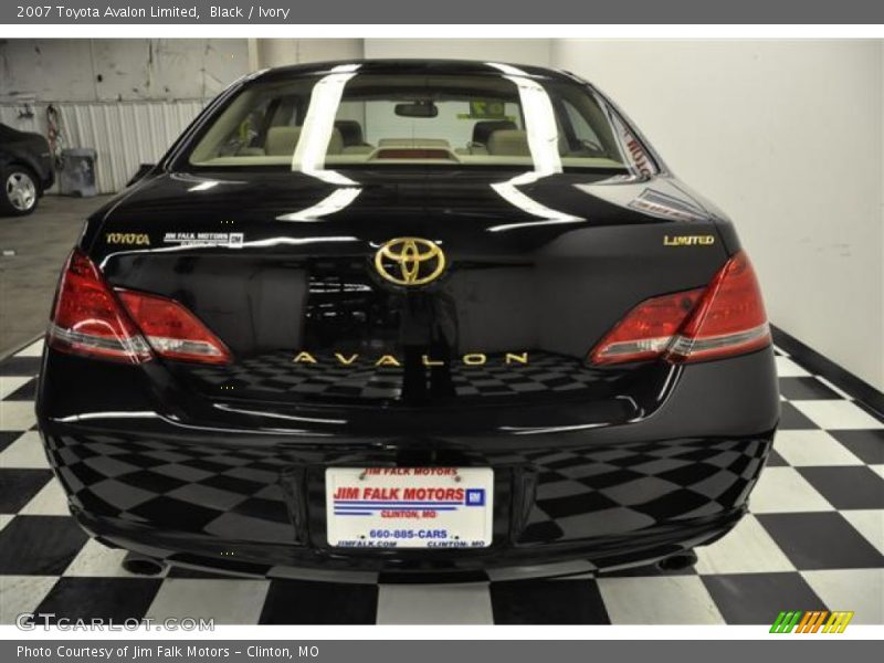 Black / Ivory 2007 Toyota Avalon Limited