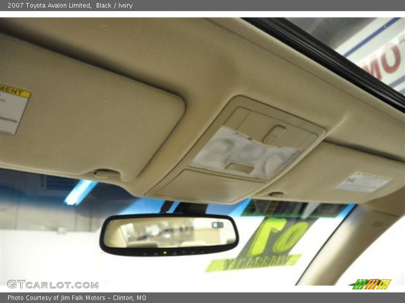Black / Ivory 2007 Toyota Avalon Limited
