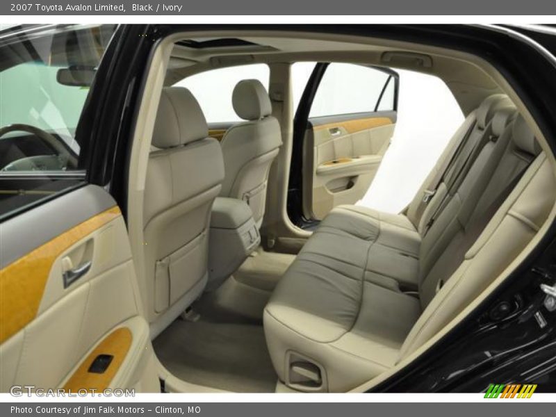 Black / Ivory 2007 Toyota Avalon Limited