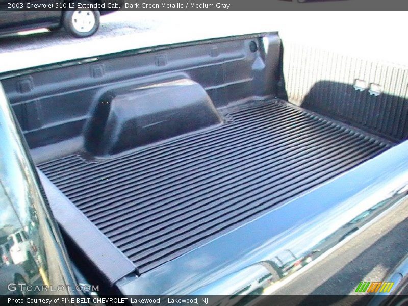 Dark Green Metallic / Medium Gray 2003 Chevrolet S10 LS Extended Cab