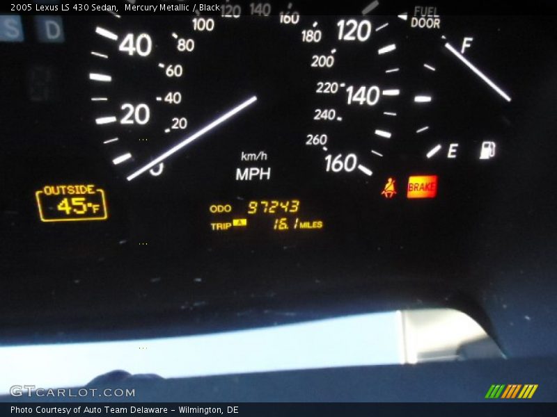 Mercury Metallic / Black 2005 Lexus LS 430 Sedan