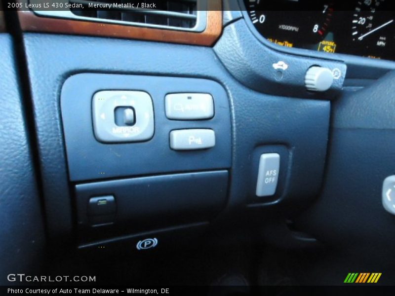 Mercury Metallic / Black 2005 Lexus LS 430 Sedan
