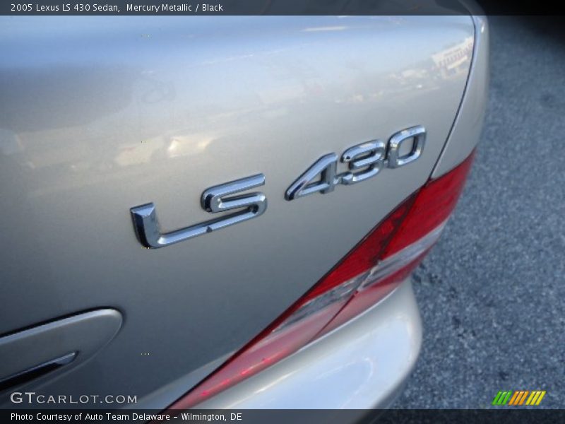 Mercury Metallic / Black 2005 Lexus LS 430 Sedan