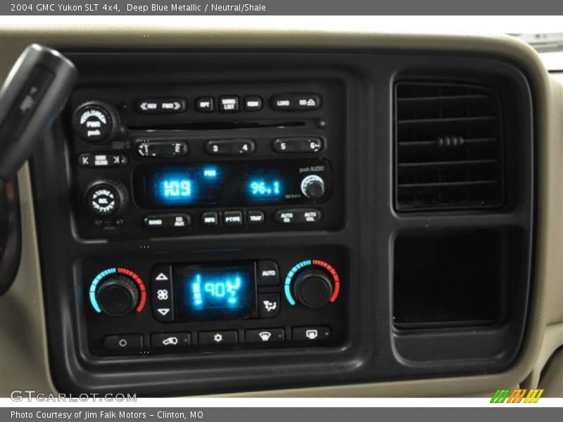 Deep Blue Metallic / Neutral/Shale 2004 GMC Yukon SLT 4x4