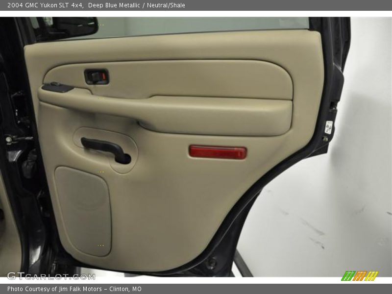 Deep Blue Metallic / Neutral/Shale 2004 GMC Yukon SLT 4x4