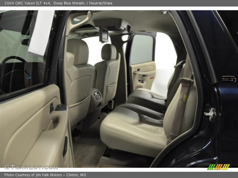 Deep Blue Metallic / Neutral/Shale 2004 GMC Yukon SLT 4x4