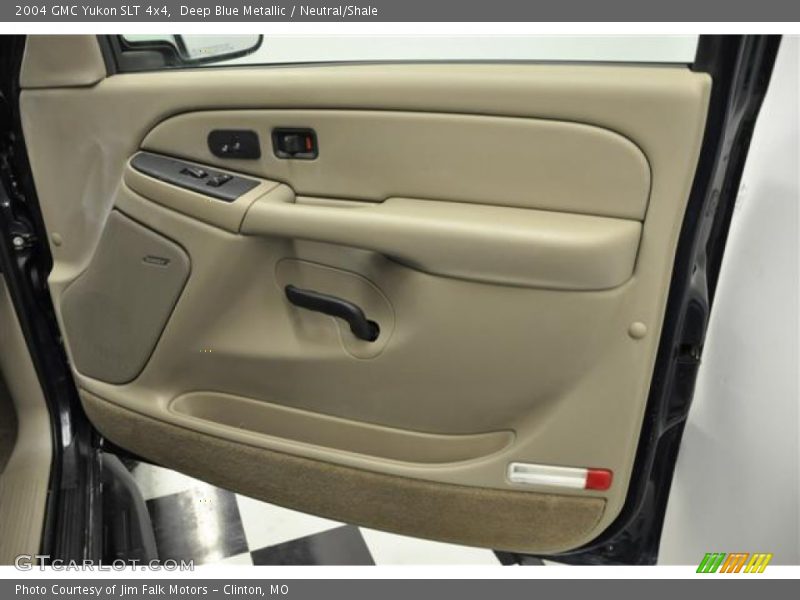 Deep Blue Metallic / Neutral/Shale 2004 GMC Yukon SLT 4x4