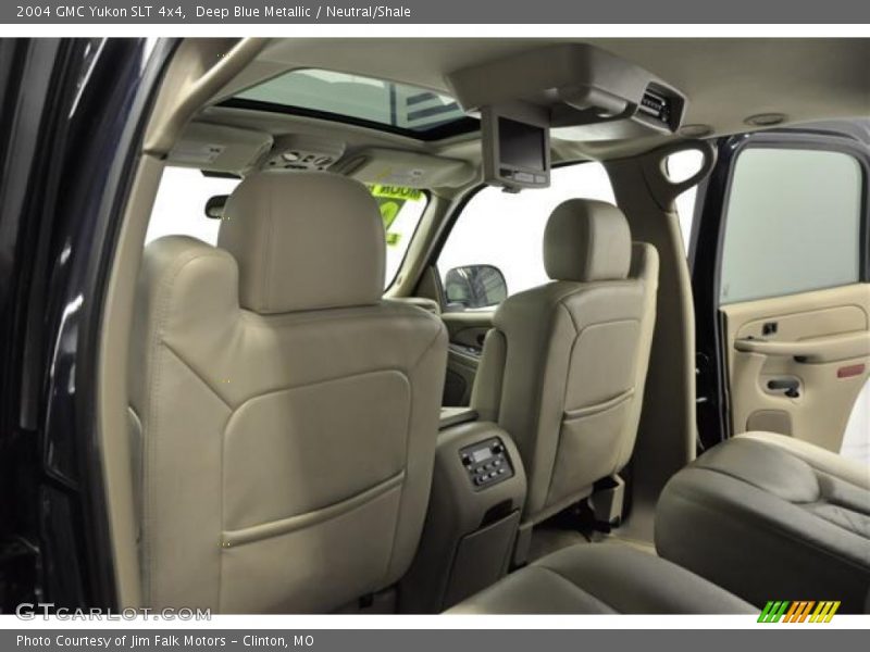 Deep Blue Metallic / Neutral/Shale 2004 GMC Yukon SLT 4x4