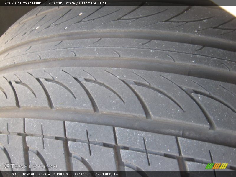 White / Cashmere Beige 2007 Chevrolet Malibu LTZ Sedan