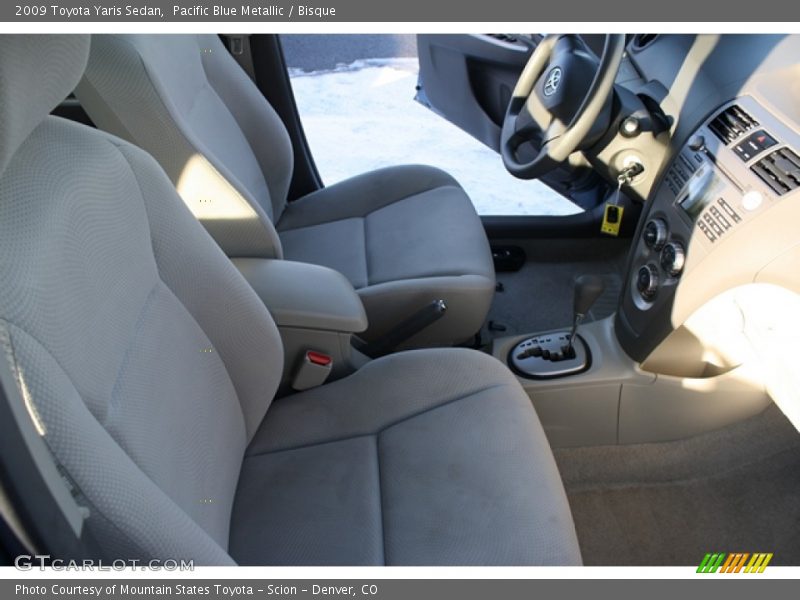 Pacific Blue Metallic / Bisque 2009 Toyota Yaris Sedan