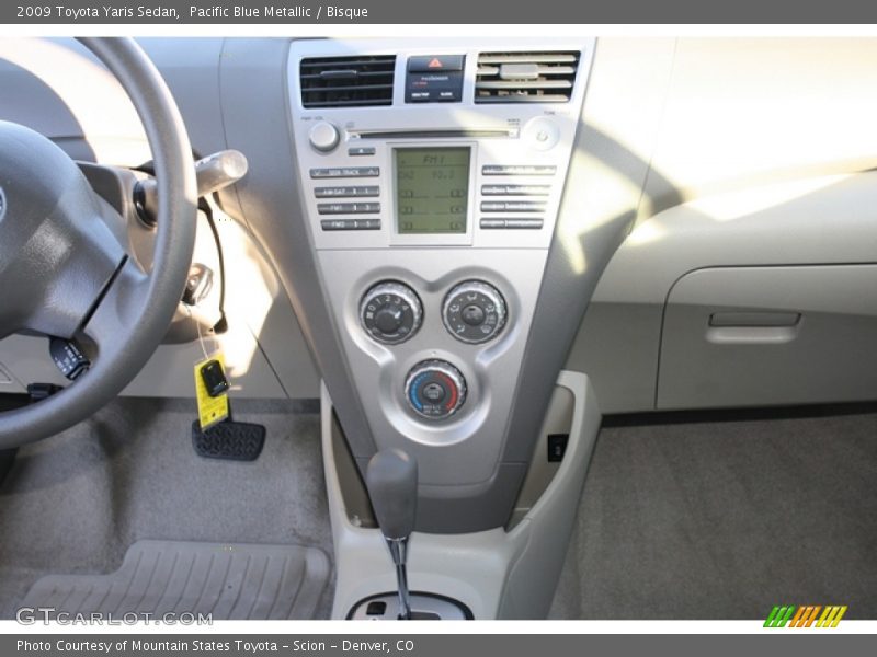 Pacific Blue Metallic / Bisque 2009 Toyota Yaris Sedan