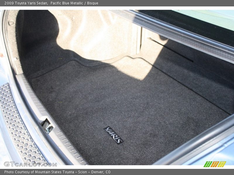 Pacific Blue Metallic / Bisque 2009 Toyota Yaris Sedan