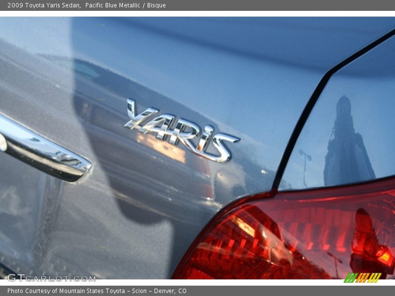 Pacific Blue Metallic / Bisque 2009 Toyota Yaris Sedan