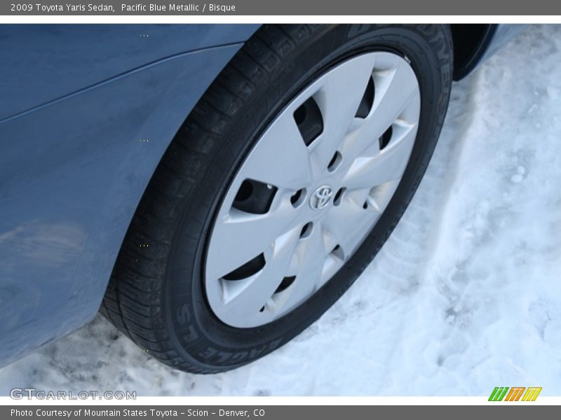 Pacific Blue Metallic / Bisque 2009 Toyota Yaris Sedan