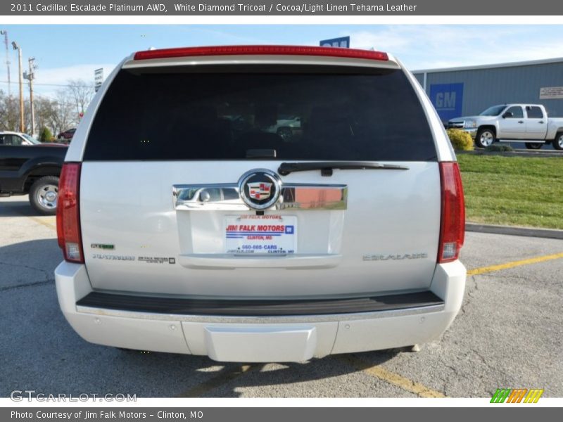 White Diamond Tricoat / Cocoa/Light Linen Tehama Leather 2011 Cadillac Escalade Platinum AWD