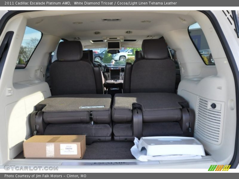  2011 Escalade Platinum AWD Trunk