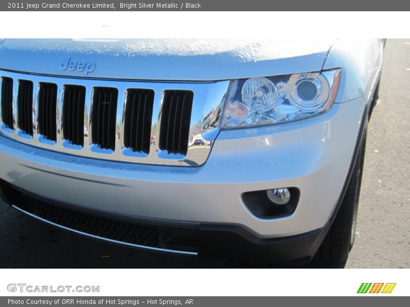 Bright Silver Metallic / Black 2011 Jeep Grand Cherokee Limited