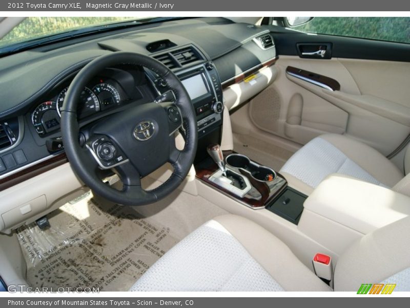 Magnetic Gray Metallic / Ivory 2012 Toyota Camry XLE