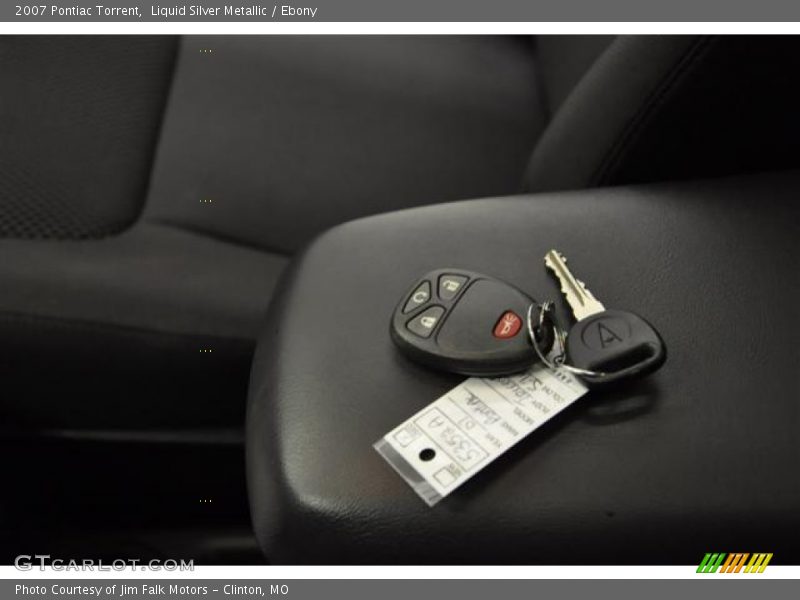 Liquid Silver Metallic / Ebony 2007 Pontiac Torrent