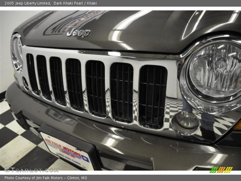 Dark Khaki Pearl / Khaki 2005 Jeep Liberty Limited