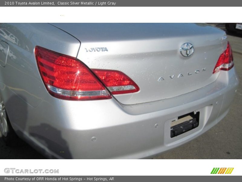 Classic Silver Metallic / Light Gray 2010 Toyota Avalon Limited