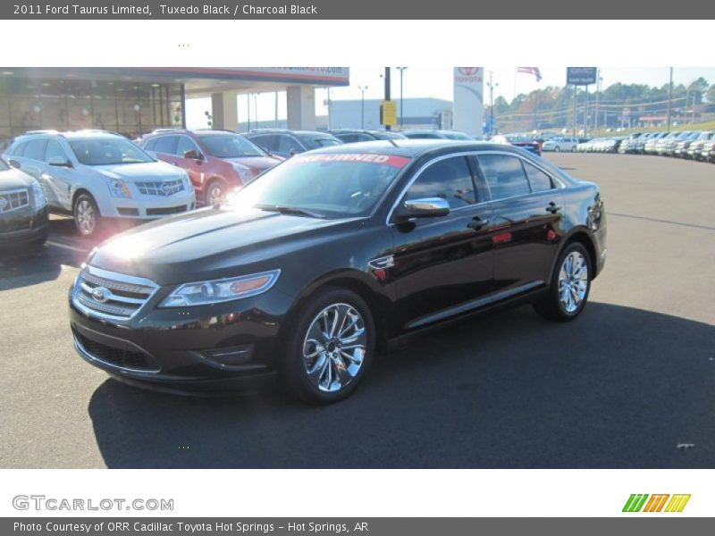 Tuxedo Black / Charcoal Black 2011 Ford Taurus Limited